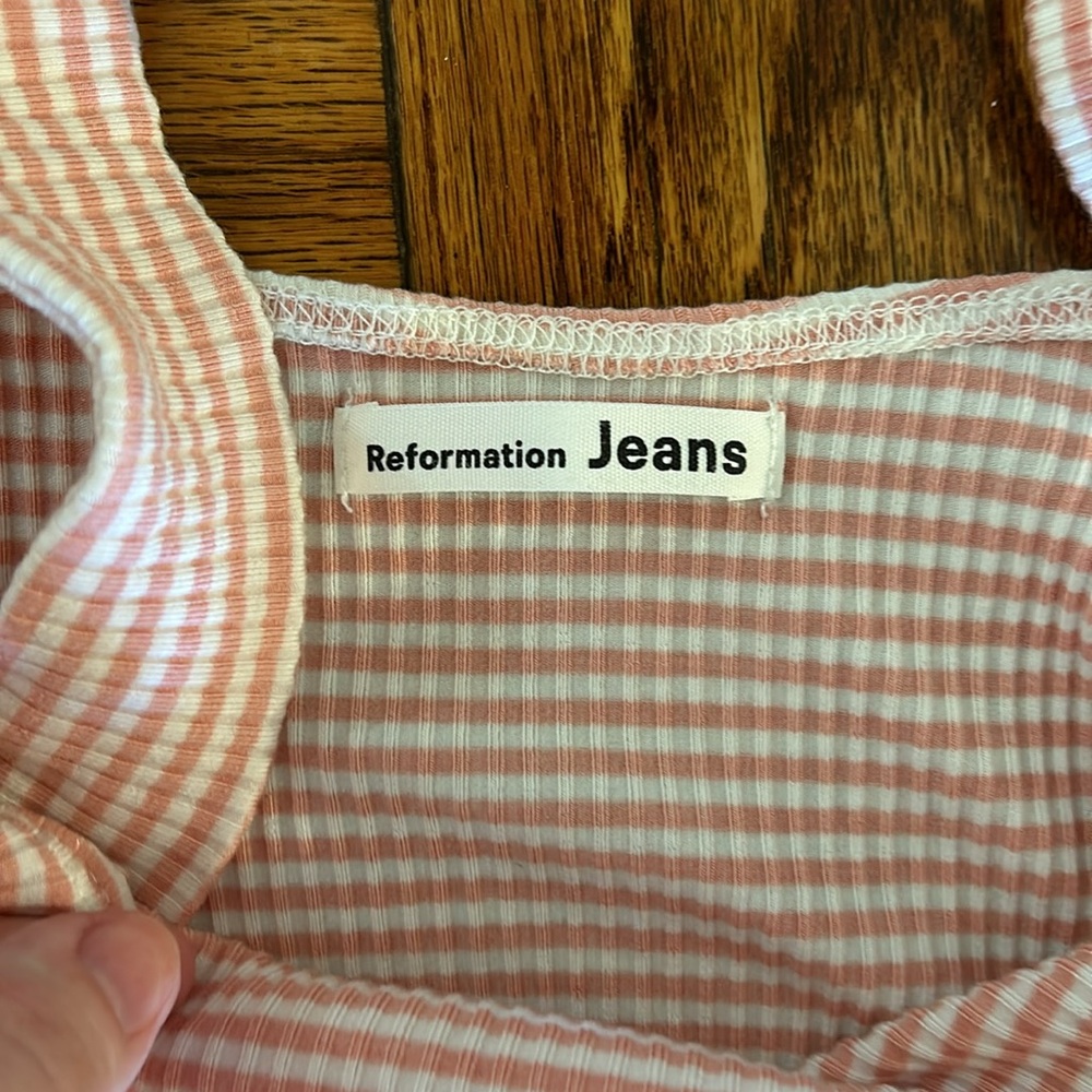 Reformation size S striped crop gable top - Picture 3 of 4